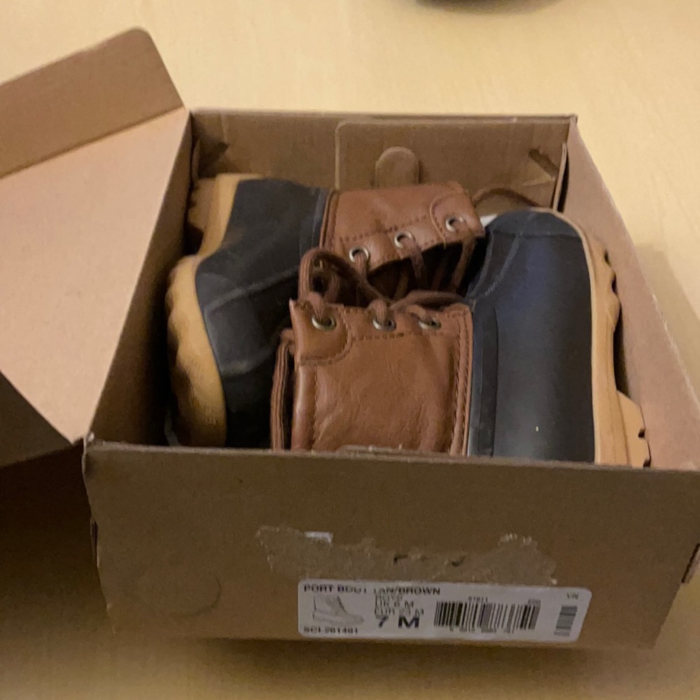 Toddler Sperry boots 7c